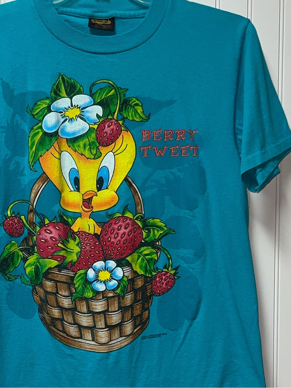 90s Tweety Bird Berry Sweet Shirt L Vintage